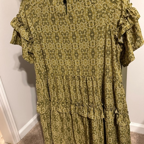 Olive floral dress - Picture 3 of 9